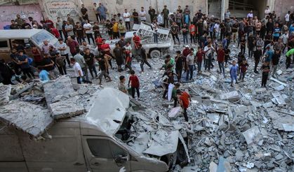 İsrail acımadan katlediyor,  Müslümanlar Umre'ye gidiyor!