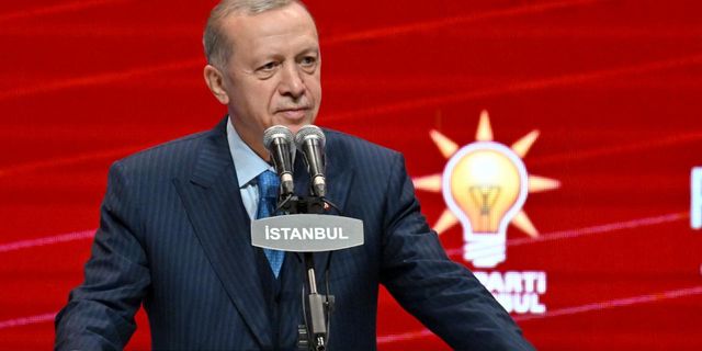 Cumhurbaşkanı  açıkladı! Memur ve emeklilere 3’lü maaş zammı belli oldu, bayram yapacaklar