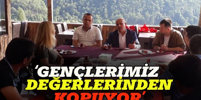 AK Partili Ahmet Korkmaz:  Gençlerimiz öz değerlerinden kopuyor