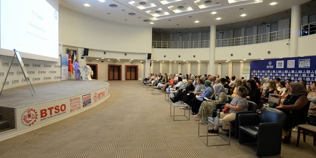 Girişimciler kadınlar  dijital çağa hazırlanıyor