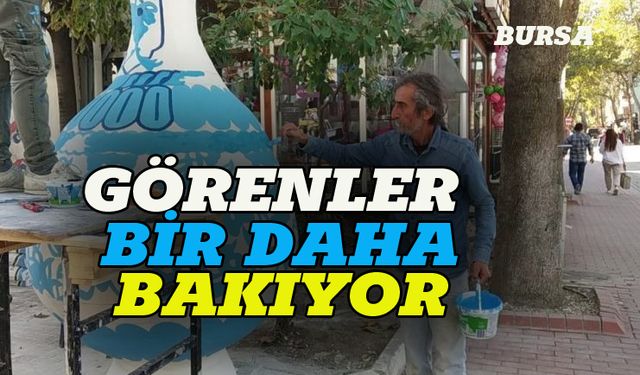 Bursa'da görenleri şaşırtan dev vazo görücüye çıkıyor