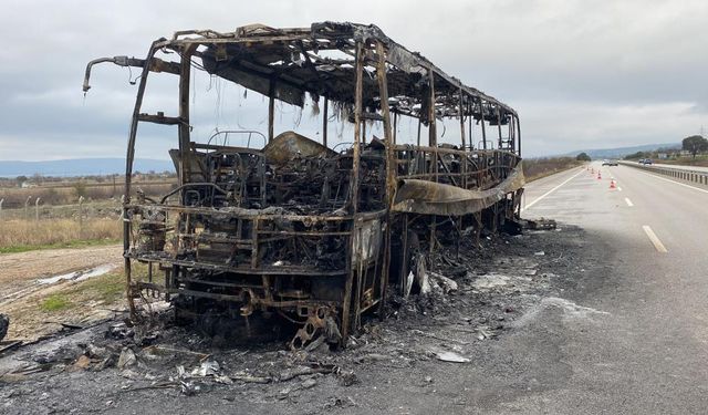 Yolcu otobüsü bu hale geldi!