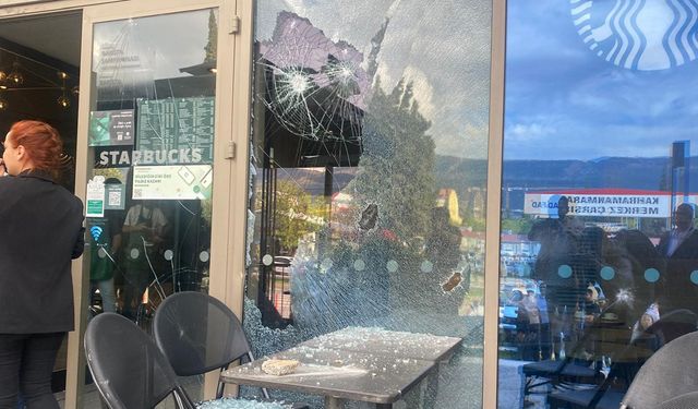 İsrail'e ticaret devam ederken, Starbucks'a silahla saldırdı!