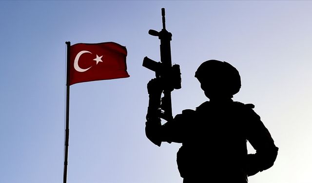 Emir verildi; Türk Bayrağı'na saldıranlar vurulacak
