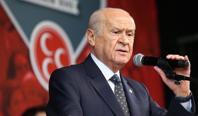 Bahçeli'nin ismini  meydandan sildiler