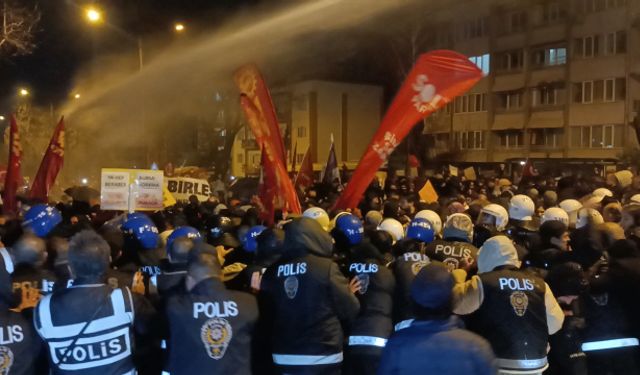 Bursa'da gözaltına alınan göstericilerden 19'u tutuklandı