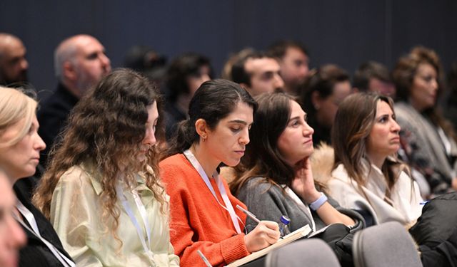 Turkish Fashion Fabrics Show öncesi  tasarımcılar buluştu