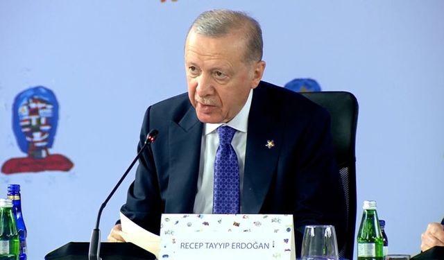 Erdoğan: Cumhuriyeti yüceltecek adımlar atıyoruz