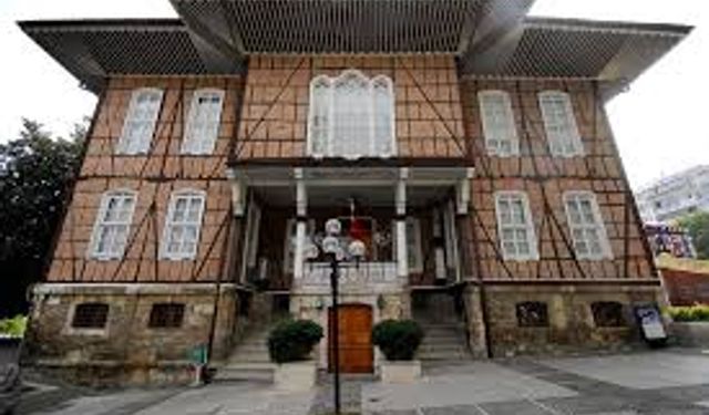 Bozbey'den tarihi bina isyanı