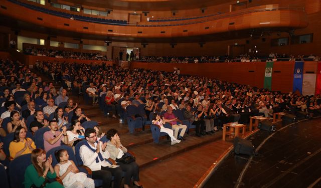 Nazım Hikmet'e Bursa'da büyük ilgi