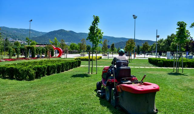 Bursa'da park ve bahçeler nefes alıyor