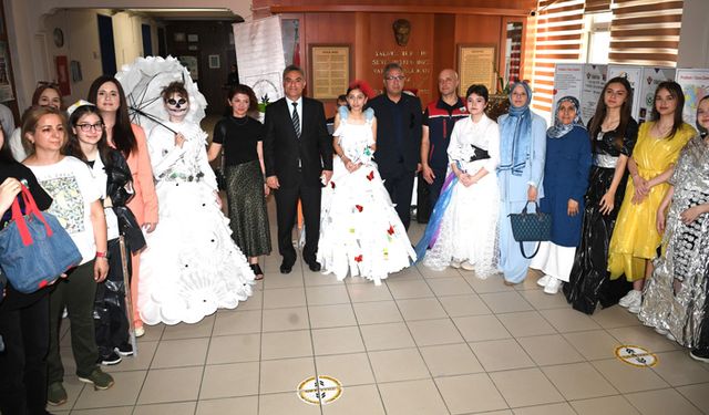 Öğrenciler 390 ağacın kesilmesini önledi