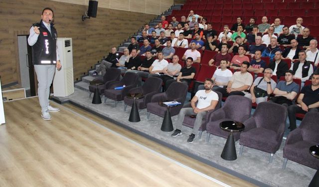 Bursa'da banka personeline dolandırıcılara karşı eğitim