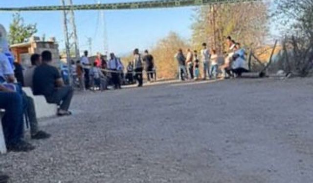Küçük çocuğu traktör ezdi