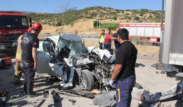 Korkunç kaza, baba ve 3 çocuğu öldü!