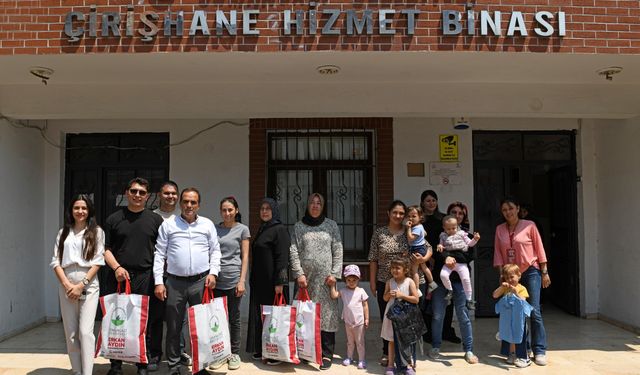 Bayram öncesi çocukların yüzü güldü