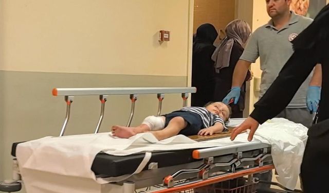3. kattan düştü, annesi yalınayak hastaneye getirdi