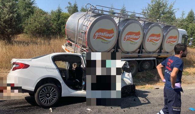 Feci kaza, kamyonla çarpıştı, 4 kişi can verdi