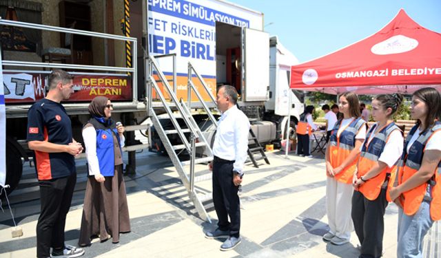 Osmangazi'de vatandaşlar depremi hatırladı