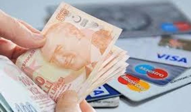 Kredi kartı borçları zirveye çıktı, yapılandırma son çare
