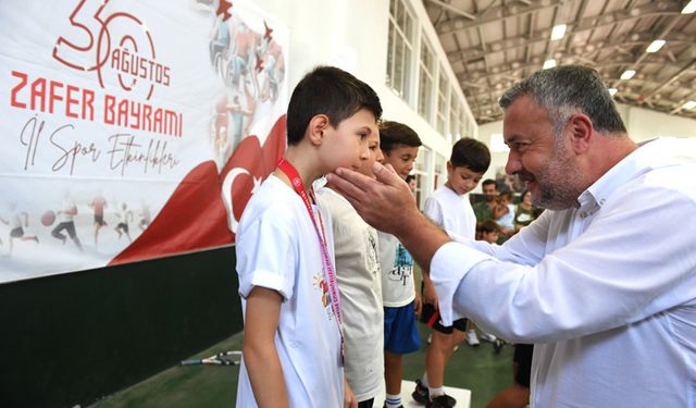Minik raketler ödüllerine kavuştu