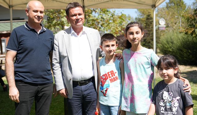 Osmangazi’de binlerce  çocuk yüzme öğrendi