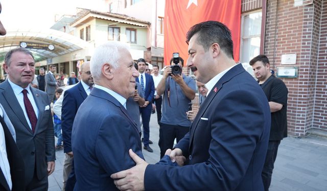 AK Parti'li başkan Mustafa Bozbey'e teşekkür etti