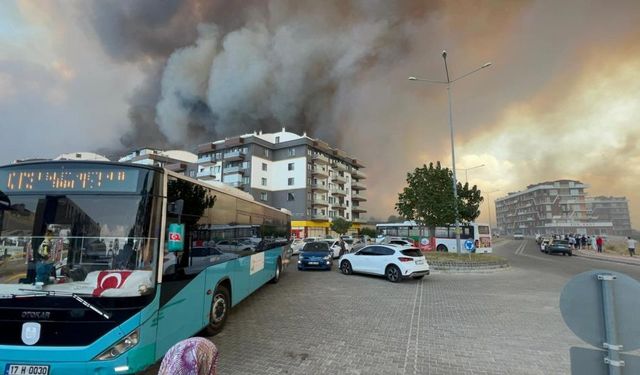 Boğaz, gemi trafiğine kapatıldı