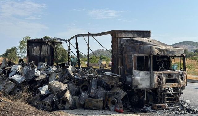 Milyonlar küle döndü, itfaiyeciler yanmaktan son anda kurtuldu