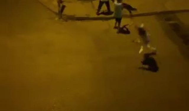 Böyle komşuluk mu olur? Kaldırım taşıyla saldırdı