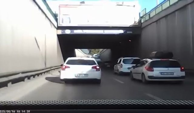 Alkollü trafik magandası ortalığı karıştırdı