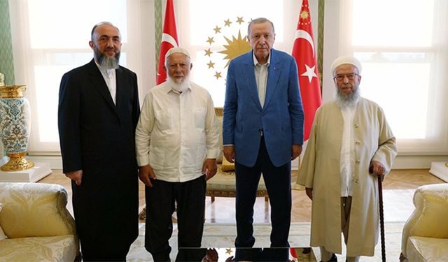 Cumhurbaşkanı Erdoğan, İsmailağa Cemaati Lideri Fikri Doğan'la buluştu