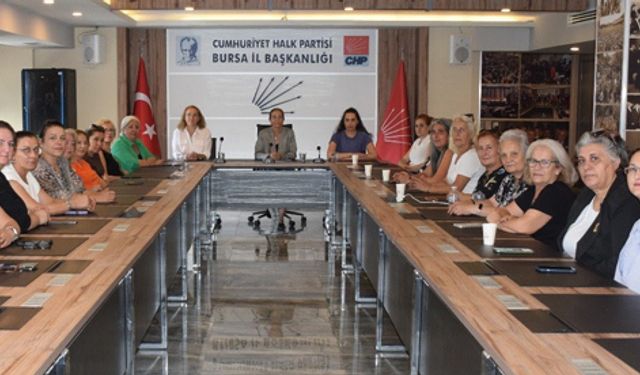 CHP'li kadınlar Saliha Akkaş'ın katledilmesine tepki gösterdi