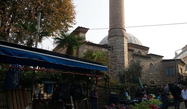 Bursa Valisi Ayyıldız bu camiyi görmüyor mu?