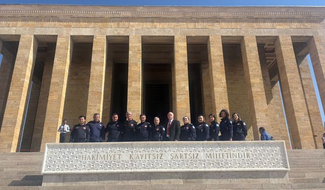 Bursa İtfaiyesi Atatürk'ü ziyaret etti