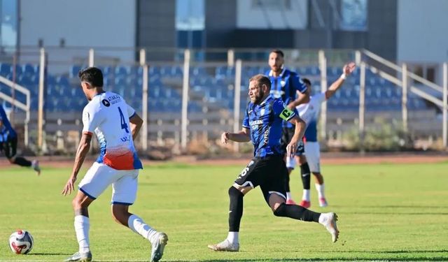 Karacabey ilk galibiyetini aldı