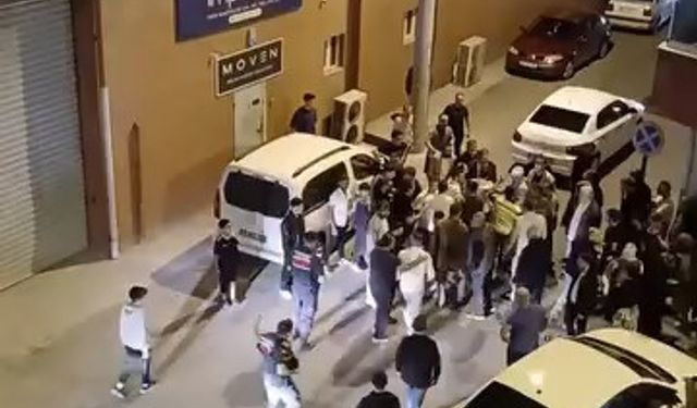 Bursa'daki sokak düğününde kavga çıktı