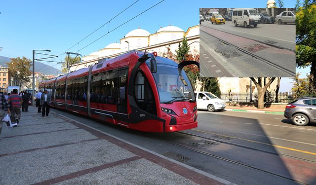 Bursa'da tramvay hattındaki çatlaklar, çökmeler onarılıyor