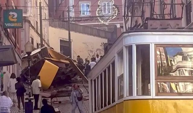 Tramvay raydan çıktı, 15 kişi can verdi