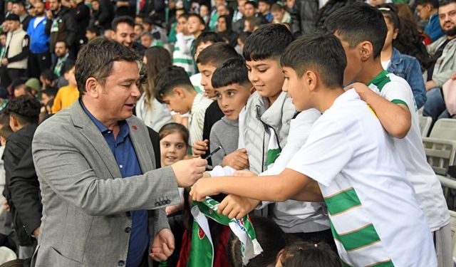 Bursaspor maçını ilk defa  tribünden izlediler