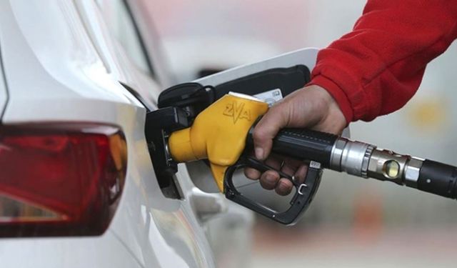 Motorin ve benzine büyük indirim geliyor