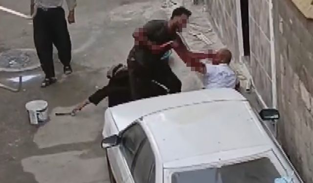 Abisini sokak ortasında defalarca bıçakladı!