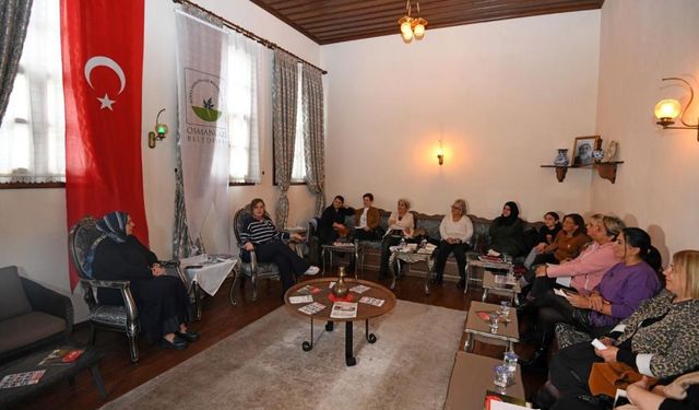 Kedili Tekke'de kitap okumaları