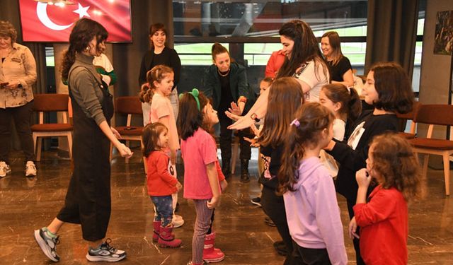 Kız çocuklarına toplumsal bilinç hatırlatıldı