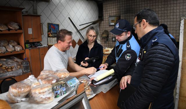 Bursa'da zabıta gıda denetimi yaptı