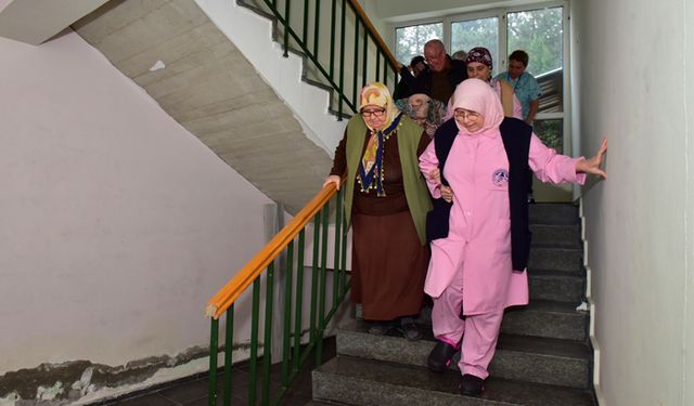 Huzurevinde deprem tatbikatı