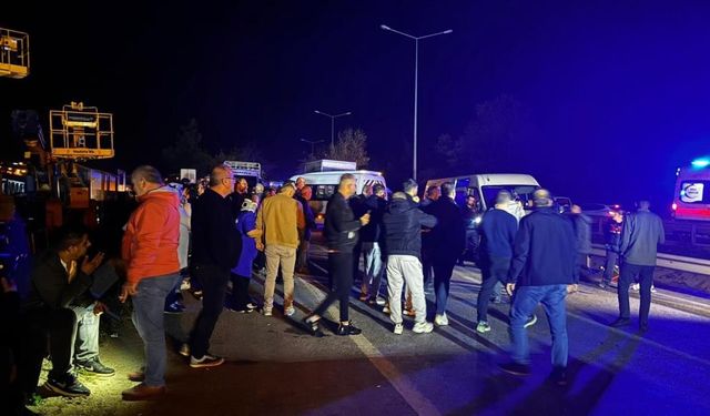 Bursa'da korkunç kaza, ölü ve çok sayıda yaralı var!