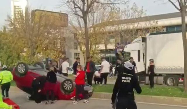 Bursa'da üzücü kaza:  Takla attı, araçta sıkıştı