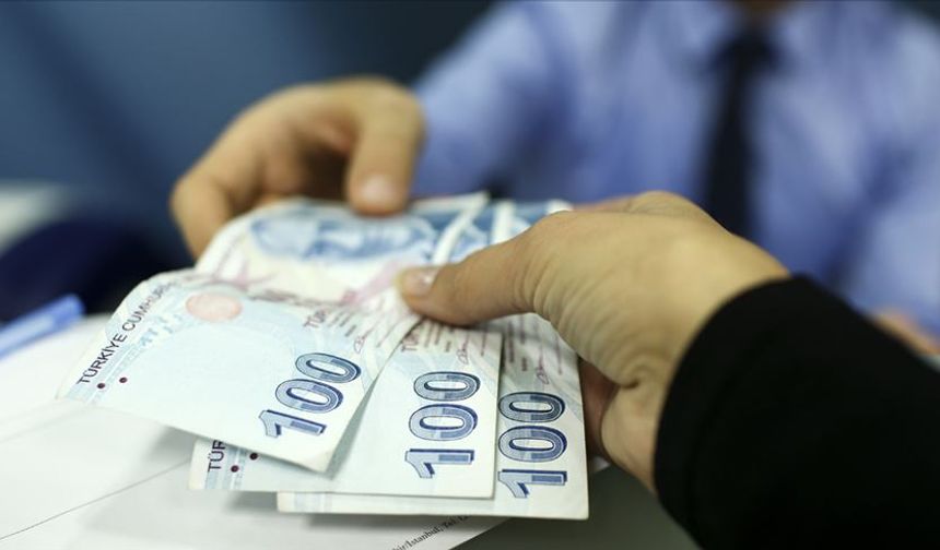 Emekliler yaşadı! Kasım ayı müjde dolu! 3 maaş birde cebe girecek!  Seyyanen artış, refah payı ve kök maaş