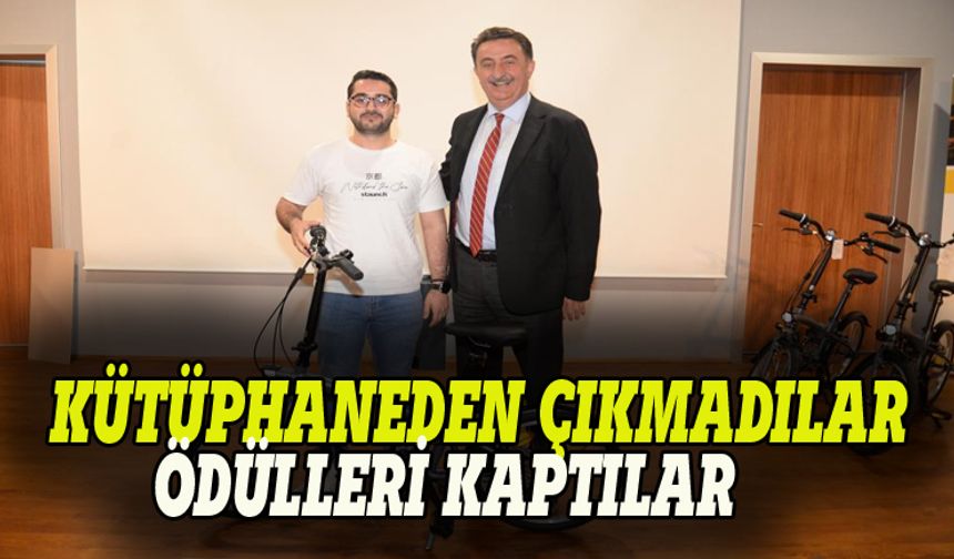 Bursa'da akademisyen ve öğrenciler bisikletle ödüllendirildi